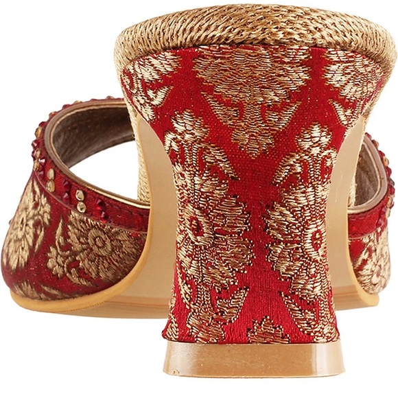 METRO Women Maroon Heels - Picture 3 of 6